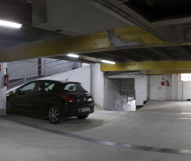 Niveau 1 Parking Oberkampf